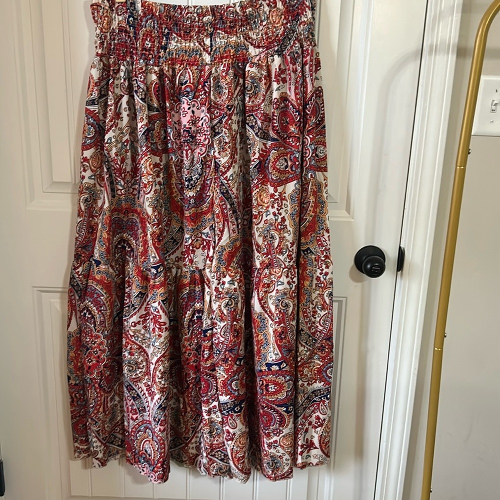 Women’s maxi skirt new without tags